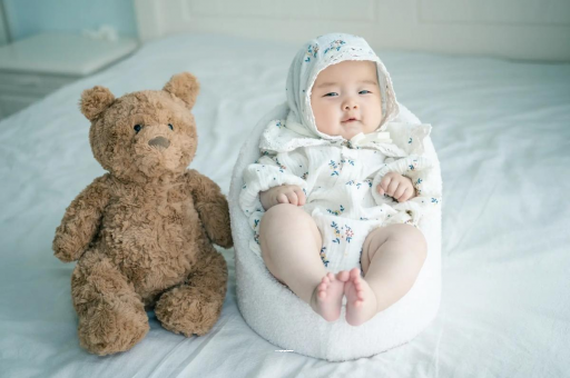 揭阳宝宝吃不饱母乳的症状